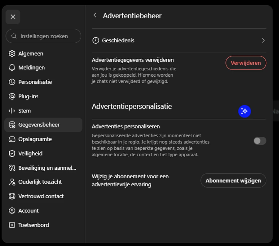 Het scherm Advertentiebeheer in de Nederlandse ChatGPT-app, met de melding dat gepersonaliseerde advertenties niet beschikbaar zijn in deze regio