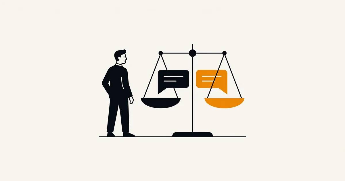 Illustratie: een ondernemer weegt twee AI-assistenten tegen elkaar af op een weegschaal